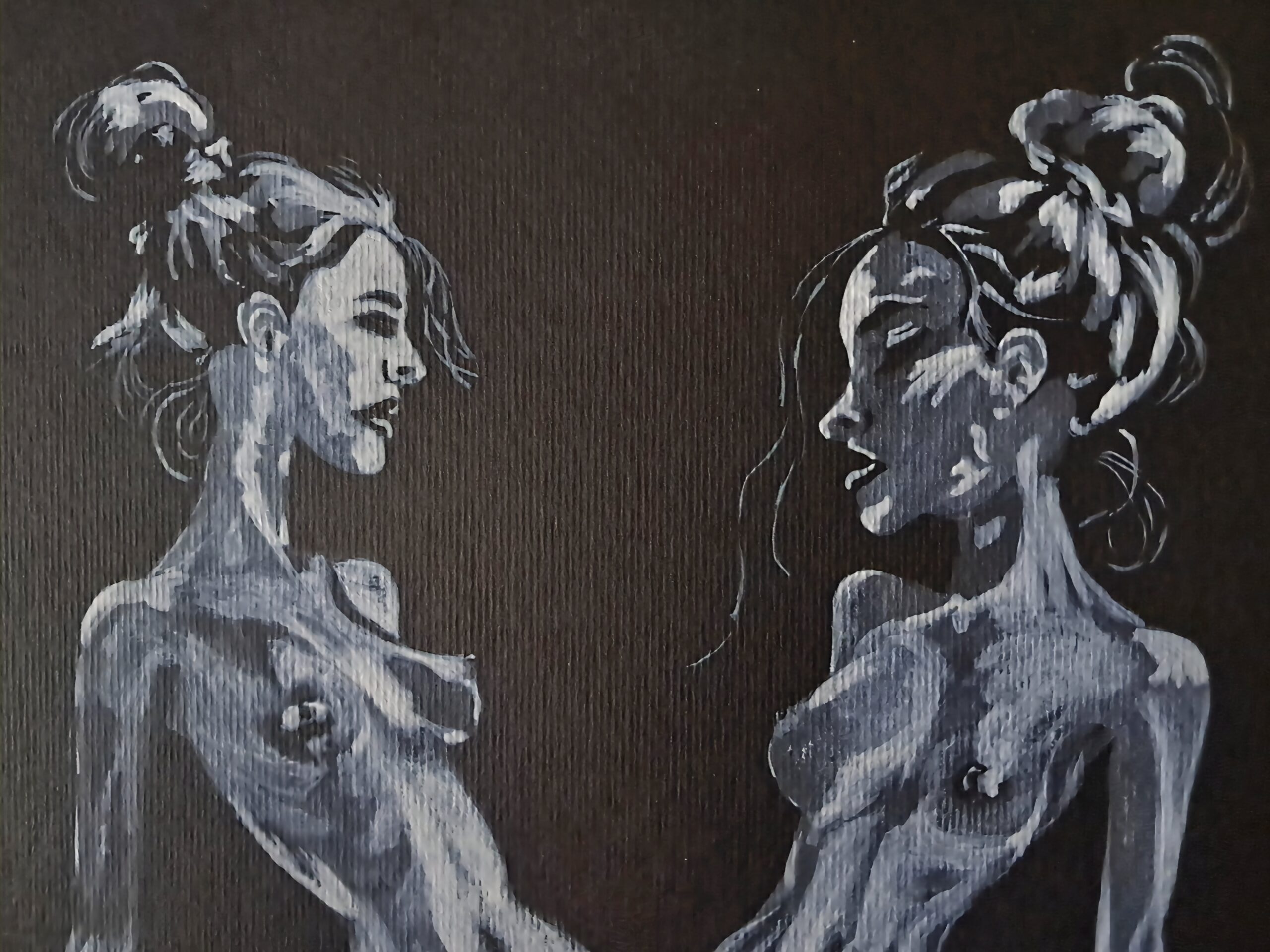 Détail de l'illustration Scissors Sisters montrant les visages de deux femmes se faisant face sur fond noir